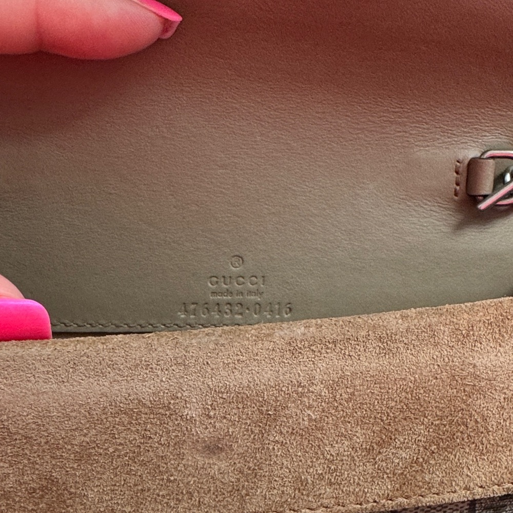 Gucci Beige and Brown Patterned Clutch with Silver Detail - Picture 3 of 8
